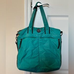 Lululemon Fast in Flight Teal Quilted Shoulder Tote *FLAWED*